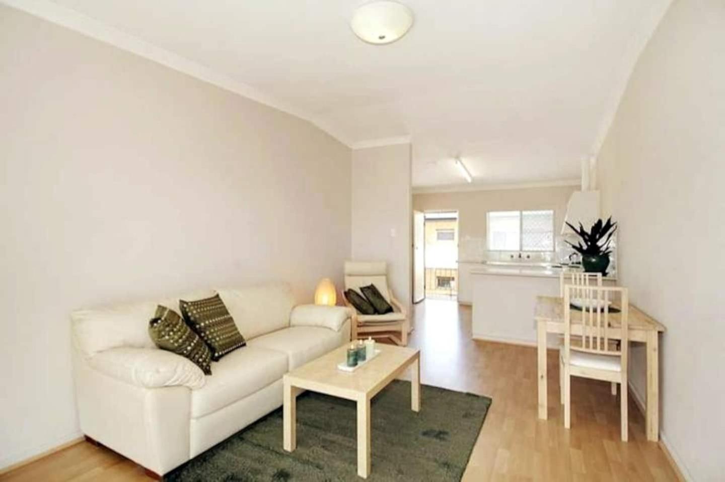 Acacia Holiday Or Business Stay - Quiet Location Perth Bagian luar foto